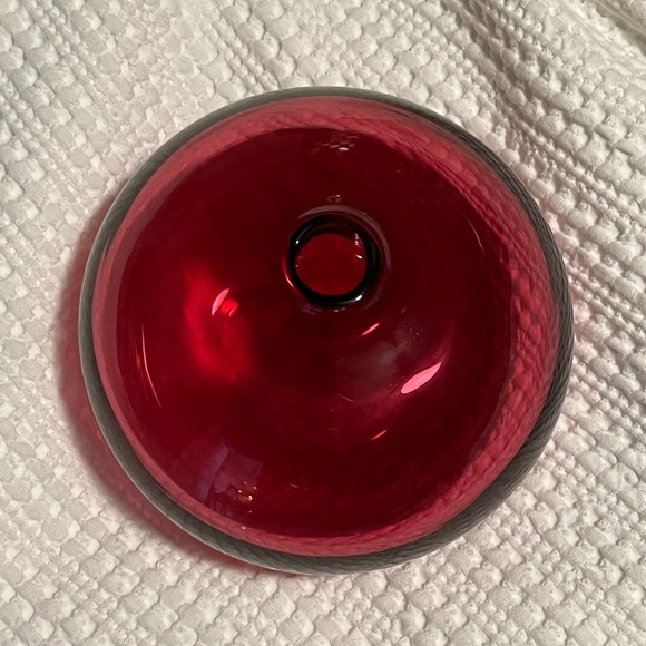 Red Cranberry Glass Circle Decorative Vase Unbranded 6 By 6. - Picture 6 of 6